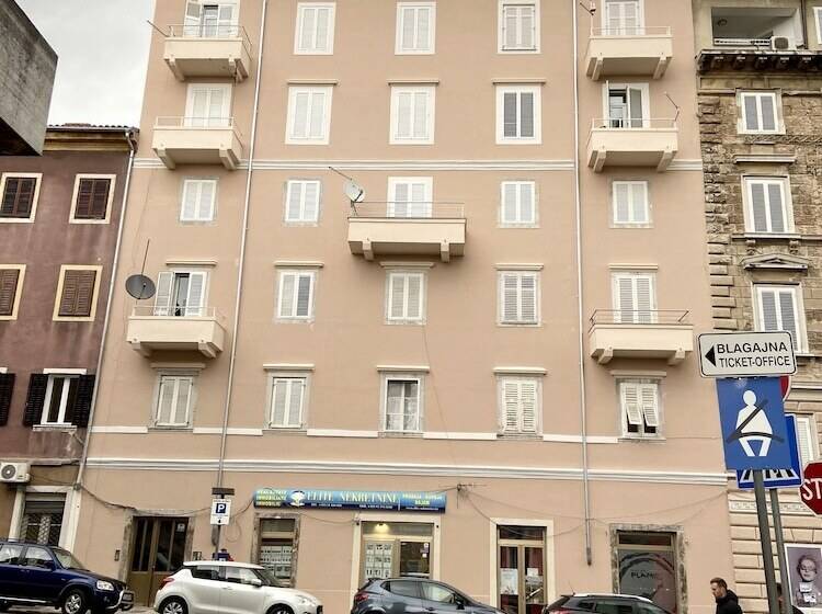 Central Rijeka Apartments Ciottina 24