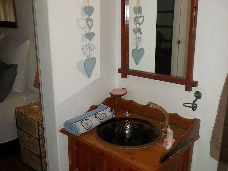 Gan Eden Guest Cottage