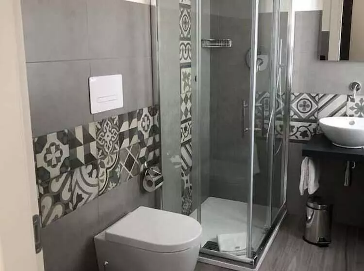 Hotelli Milazzo Inn Aimori