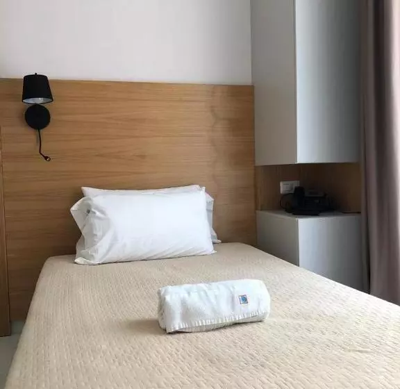 Hotelli Milazzo Inn Aimori