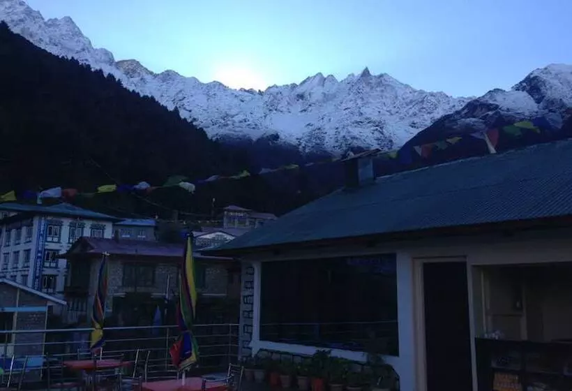 هتل Buddha Lodge