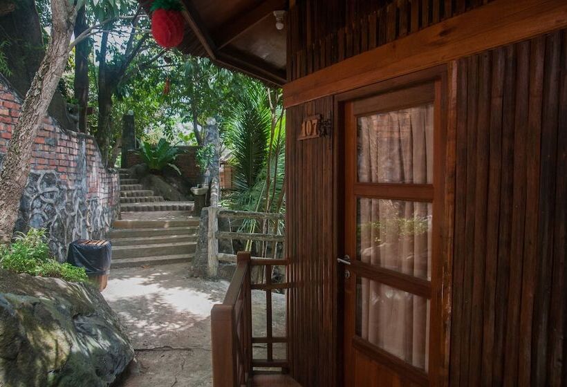 בית מלון כפרי De Bintan Villa