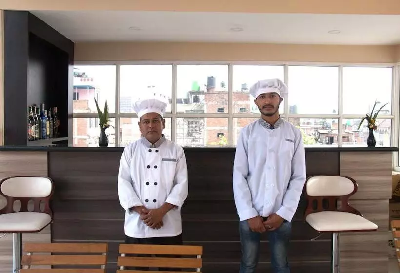 هتل Himalaya Hub