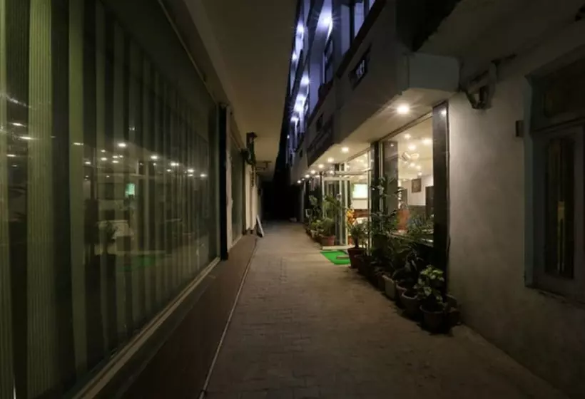 ホテル Kc Residency