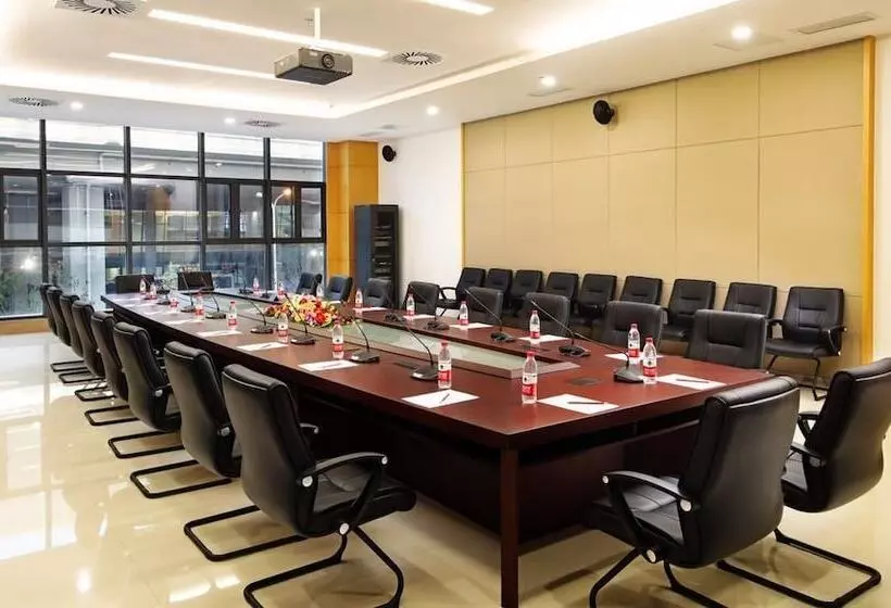 ホテル New Beacon Airport International