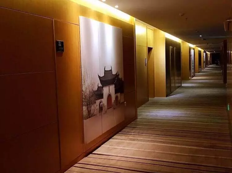 ホテル New Beacon Airport International