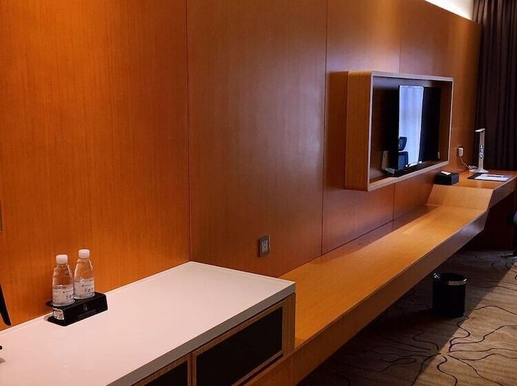 Hotel New Beacon Airport International