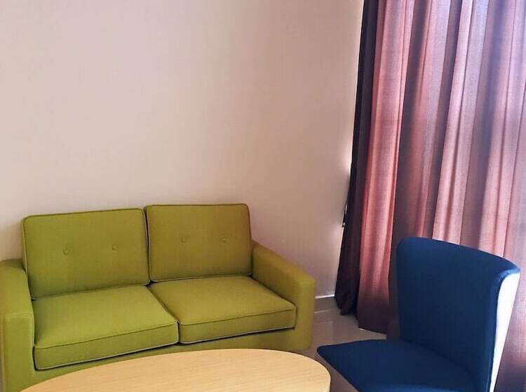 Hotel New Beacon Airport International