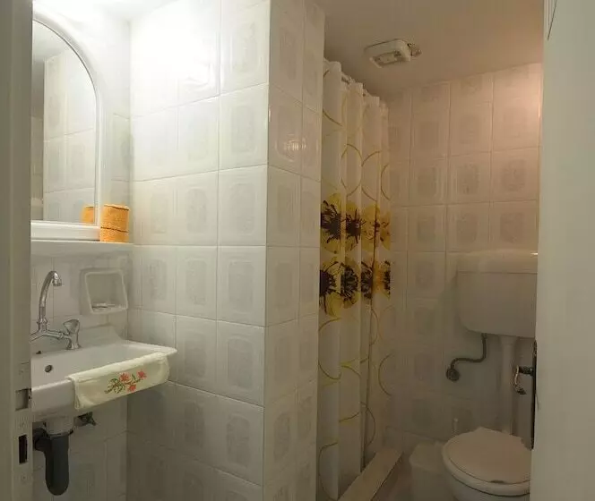 Manti Rooms
