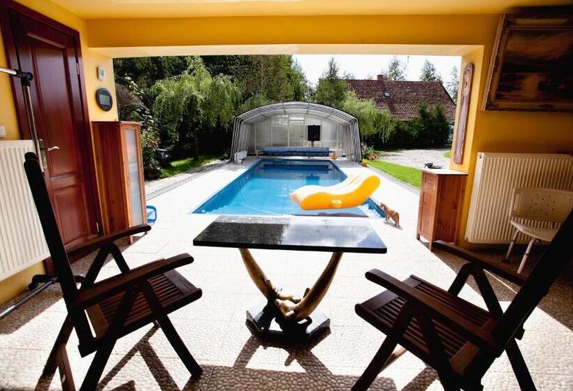 بنسيون Dworek Mazurski Lizer