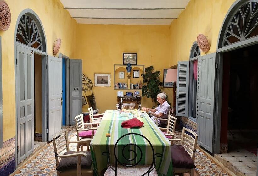 پانسیون La Maison Haute Larache Morocco