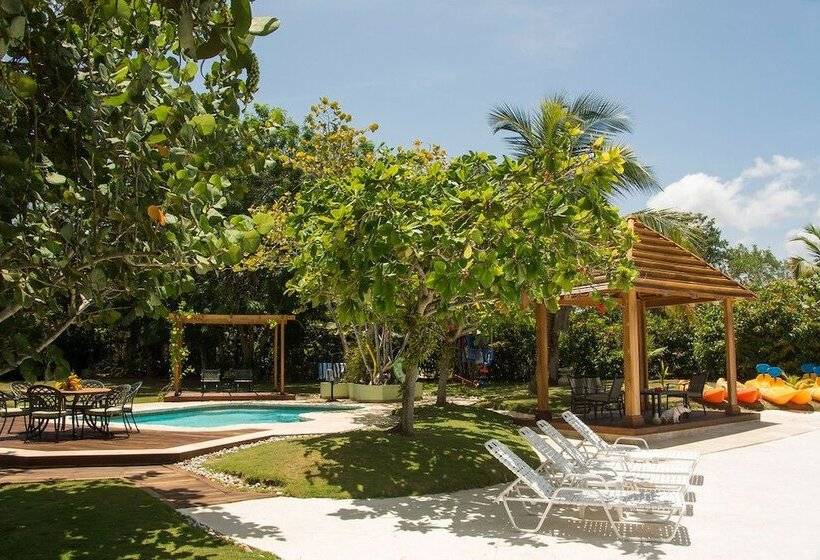 Seagrapes 5br By Jamaican Treasures