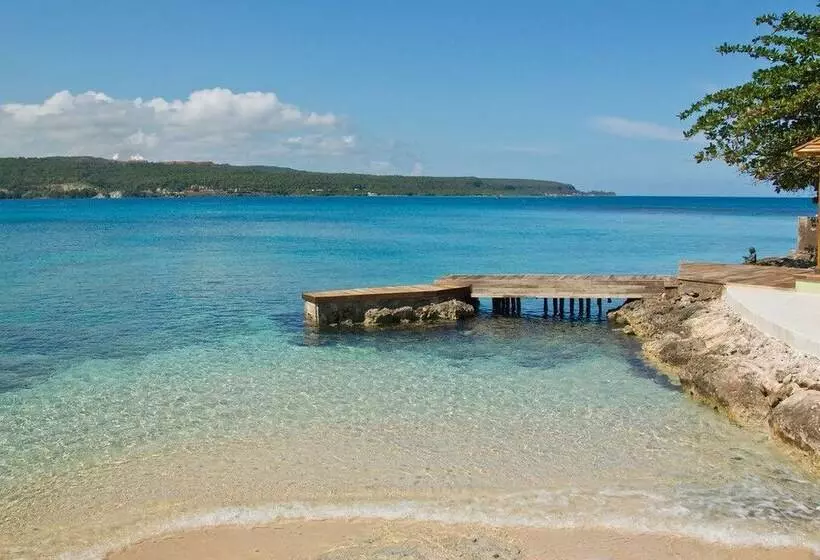 Seagrapes 5br By Jamaican Treasures