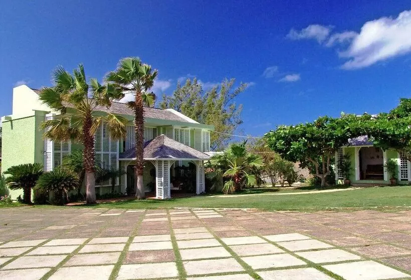 Seagrapes 5br By Jamaican Treasures