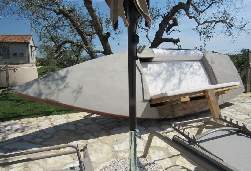 تختخواب و صبحانه Agriturismo Sweet Cottage