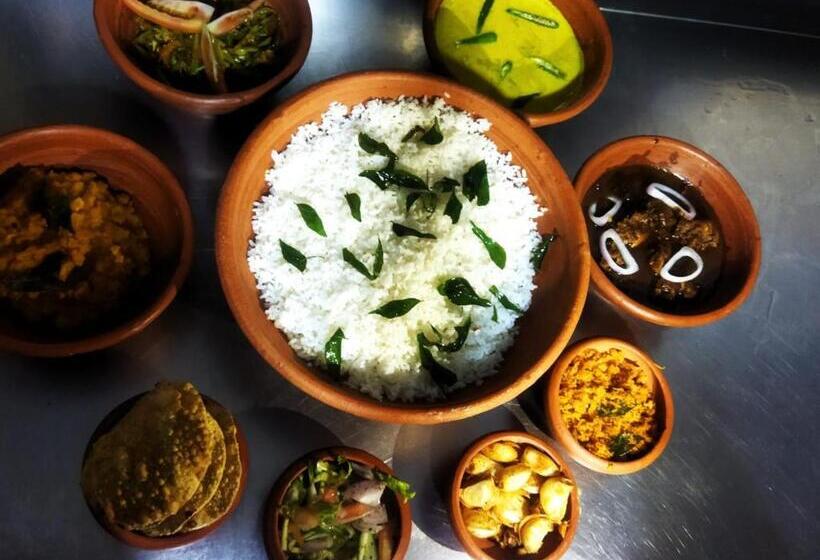 בית מלון כפרי Capital Regency