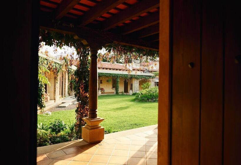 هتل Casa Faustina Boutique