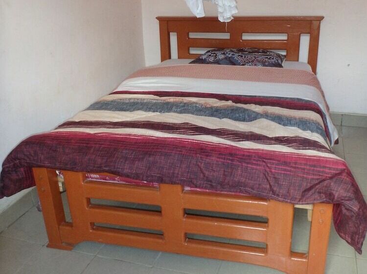 ホテル Erishina Guest House