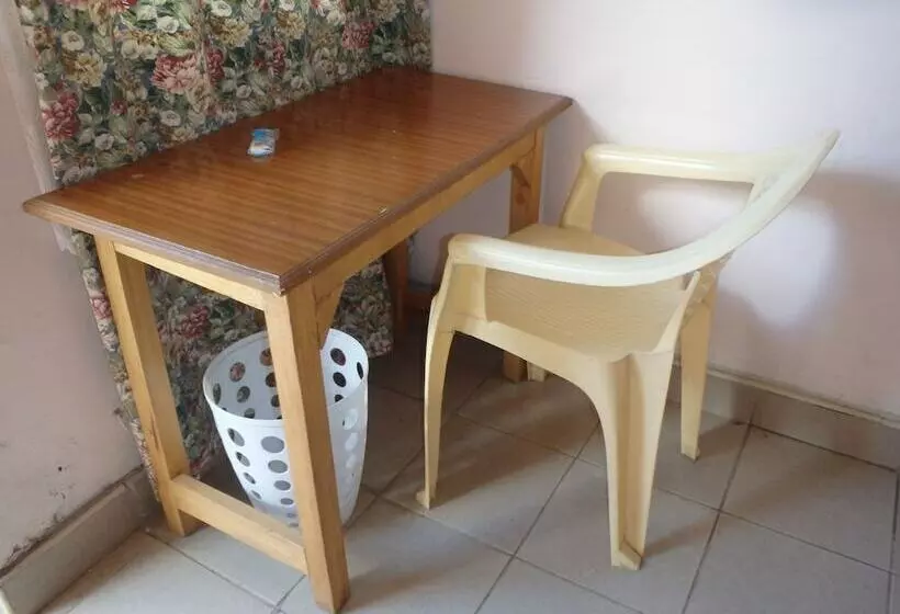 ホテル Erishina Guest House