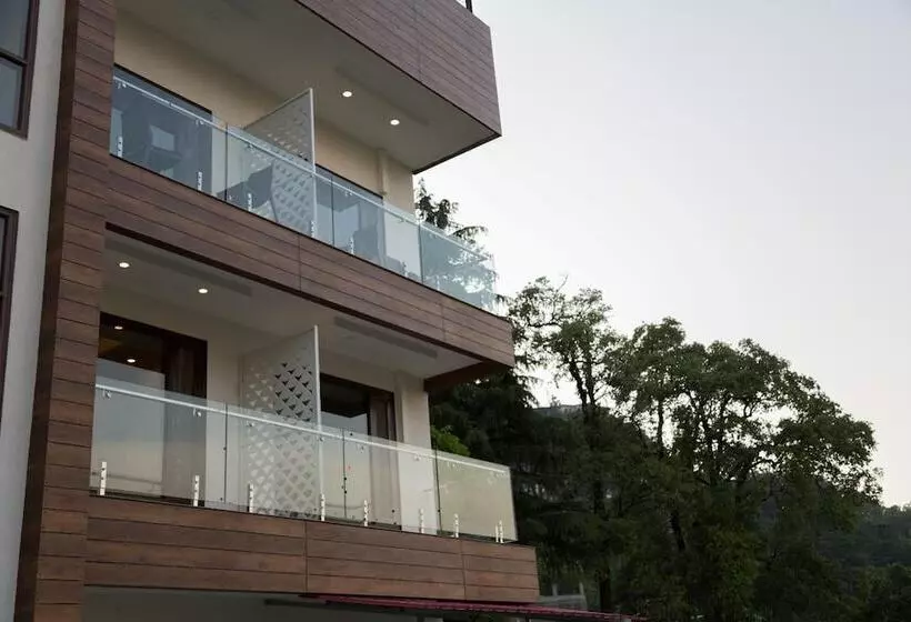 ホテル Seven Oaks