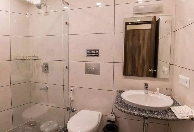 ホテル Seven Oaks