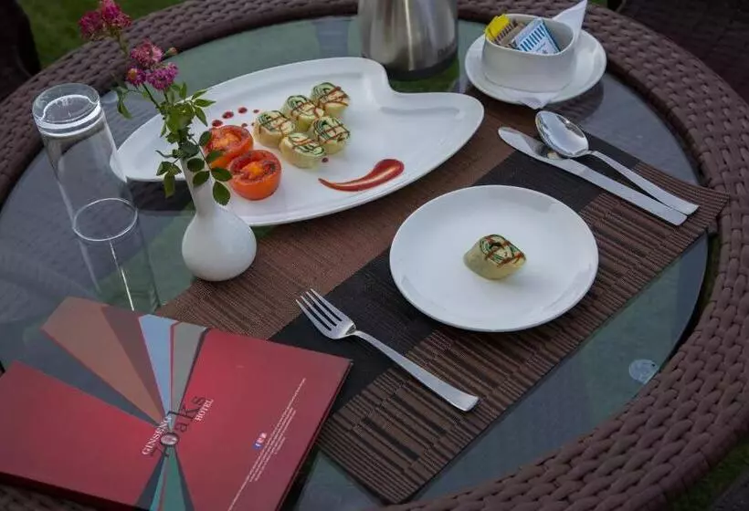 ホテル Seven Oaks