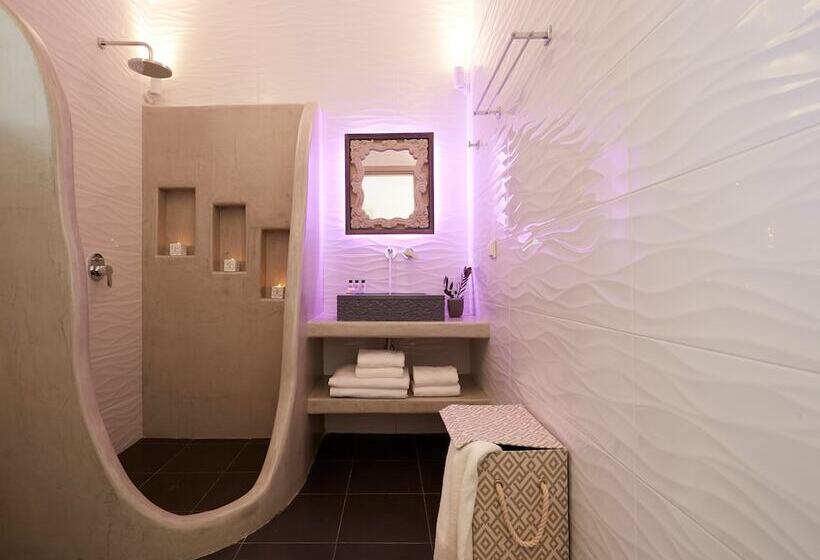 پانسیون Amara Suites Santorini