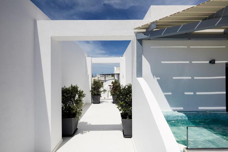 پانسیون Amara Suites Santorini
