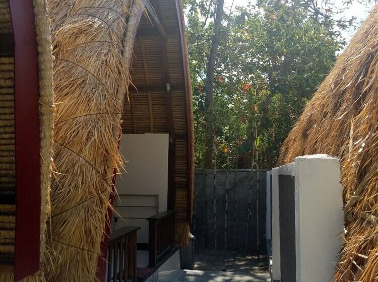 פנסיון Krisna Bungalows And Restaurant