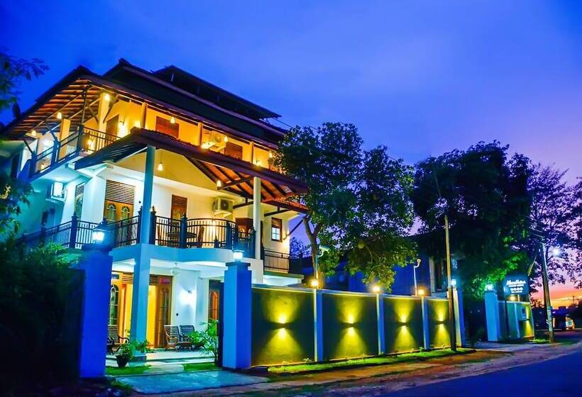 پانسیون Marathona Tourist Resort   Anuradhapura