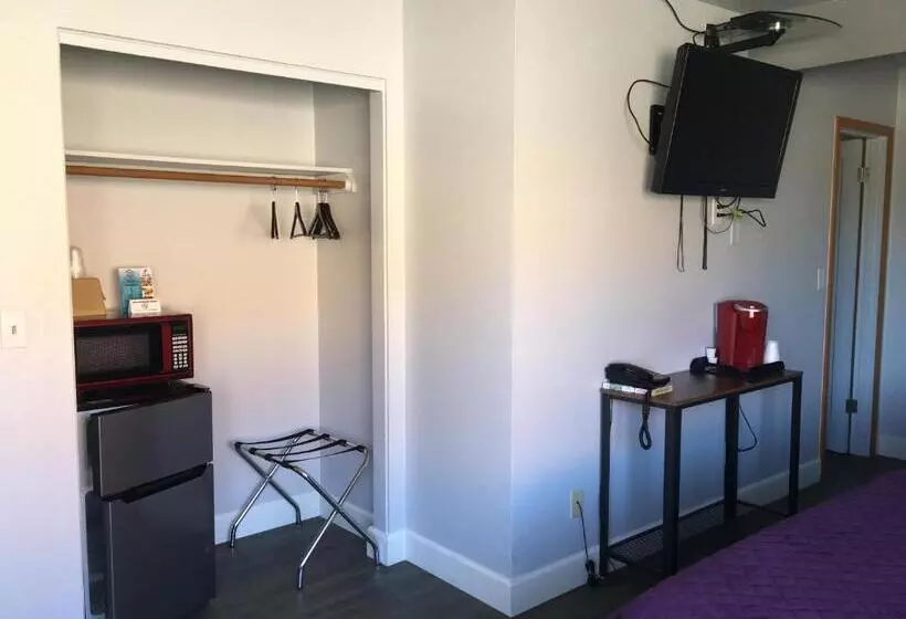 Aircrest Motel
