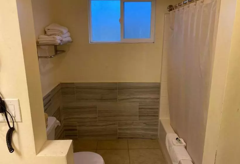 호텔 777 Motor Inn