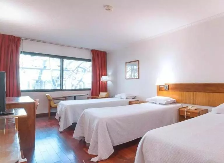 Отель Balmoral Plaza