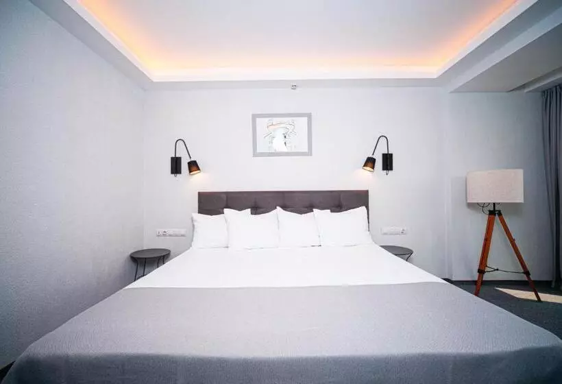 هتل Black Sea Central