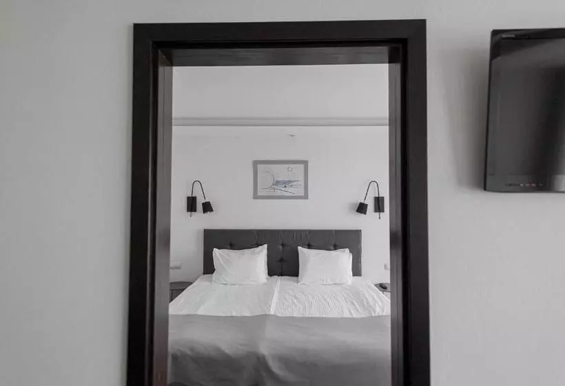 هتل Black Sea Central