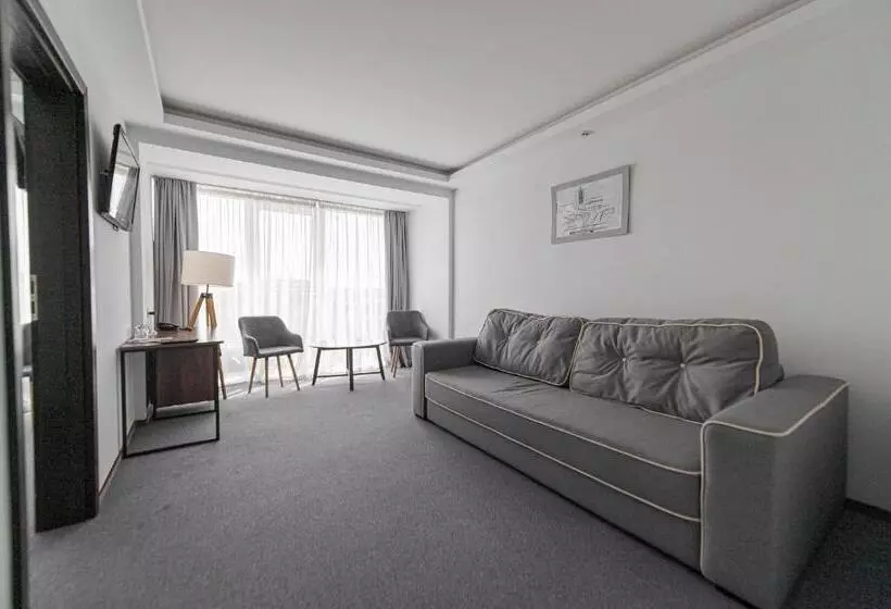 هتل Black Sea Central