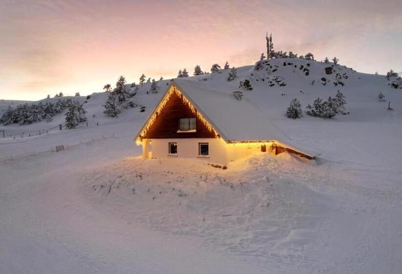 בית מלון כפרי Kartal