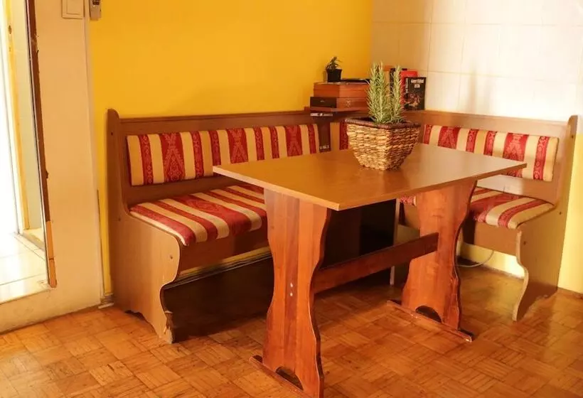 Alma Hostel 2