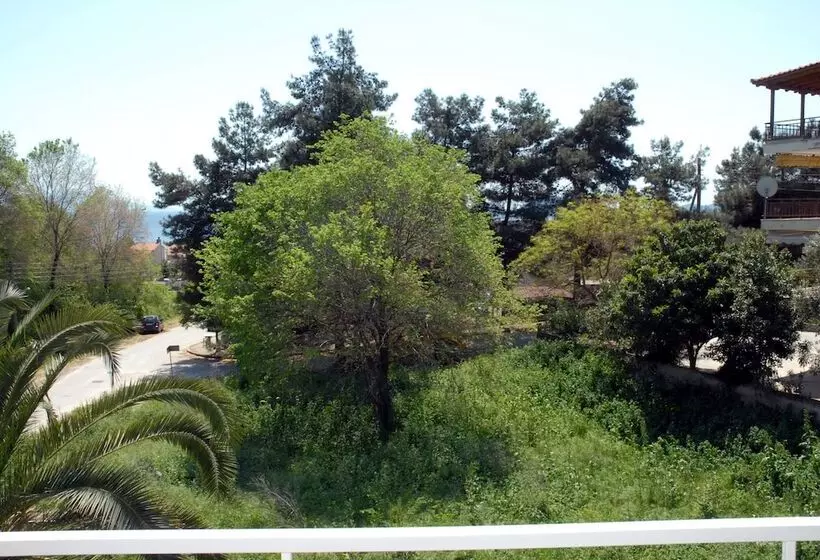 Anestis Apartments & Rooms
