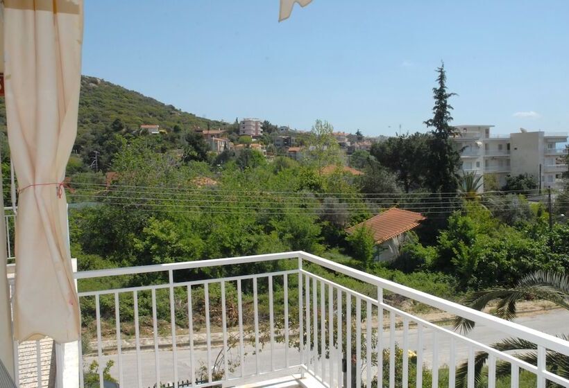 Anestis Apartments & Rooms