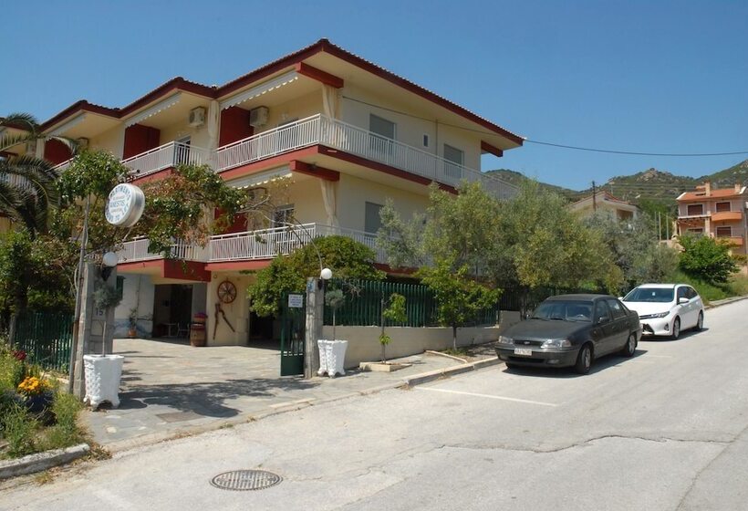 Anestis Apartments & Rooms