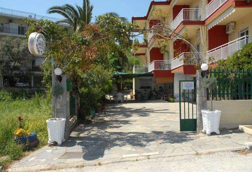 Anestis Apartments & Rooms
