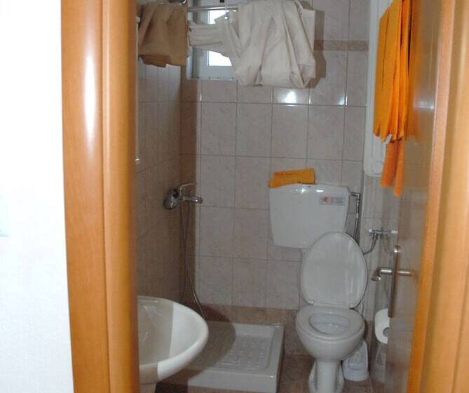 Anestis Apartments & Rooms