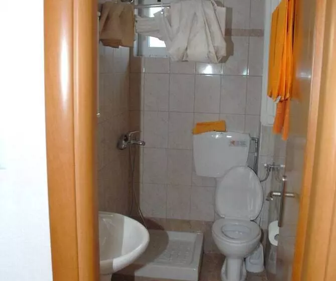 Anestis Apartments & Rooms