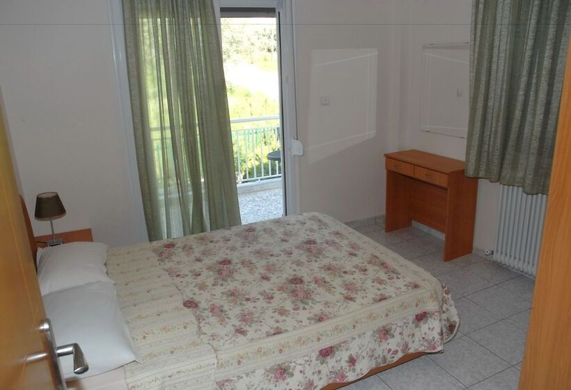 Anestis Apartments & Rooms