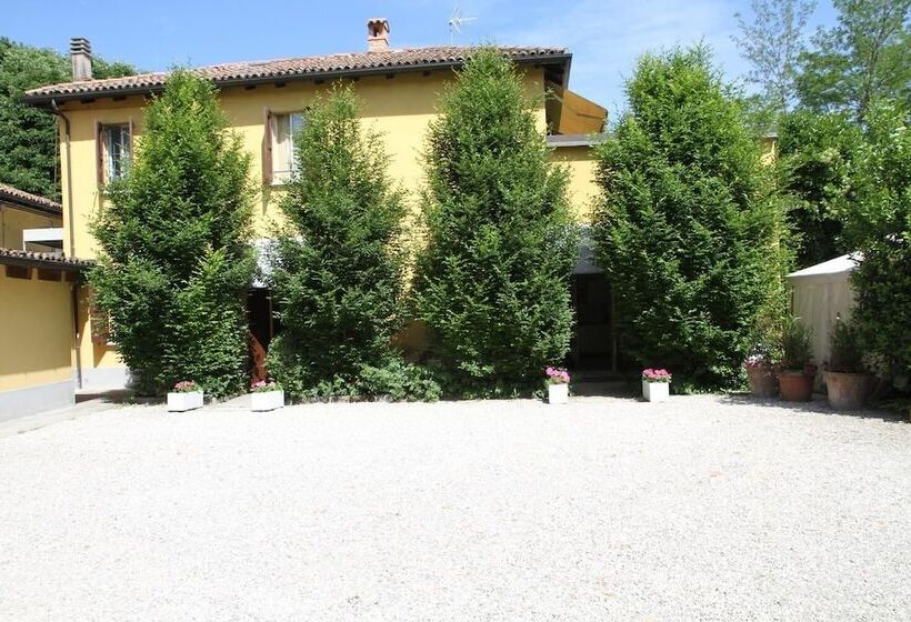 Bed and Breakfast Borgo Al Navile