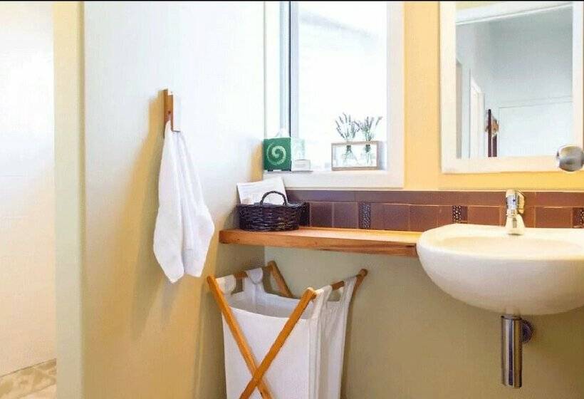 민박 Mahurangi West Wing