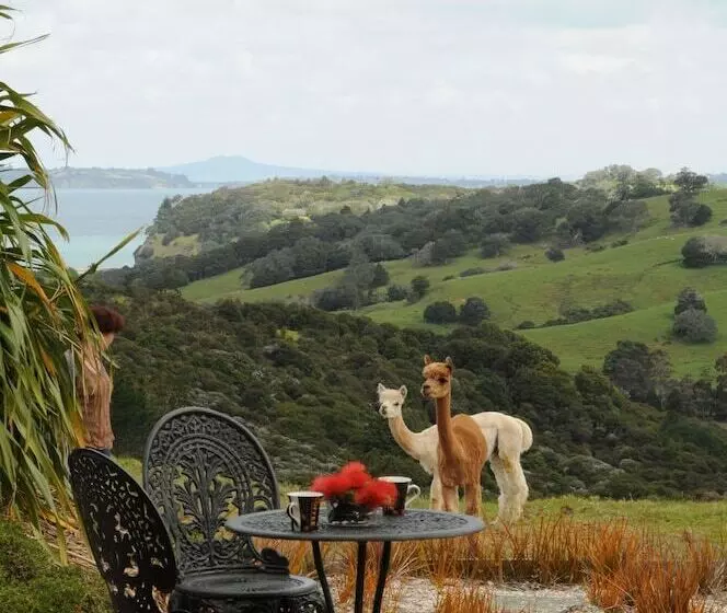 Aamiaismajoitus (B&B) Mahurangi West Wing