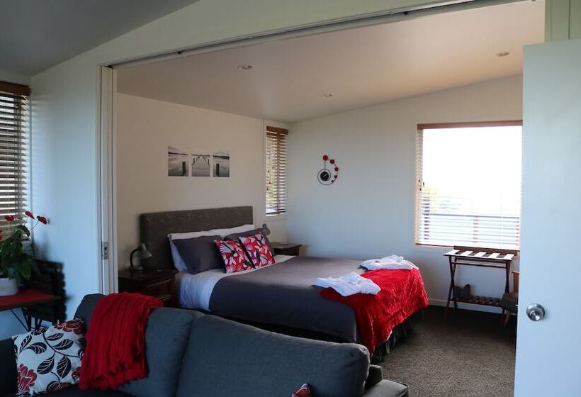 민박 Mahurangi West Wing