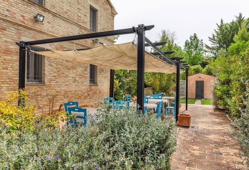 Grande Villa Storica Per Vacanze Con Giardino Privato E Piscina